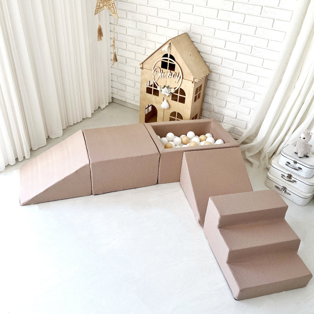 speelset playset ballenbadaccessoires ballenbad ballenbaden ballenbakje foamblokken zachte speelblokken klimblokken moje beige bruin