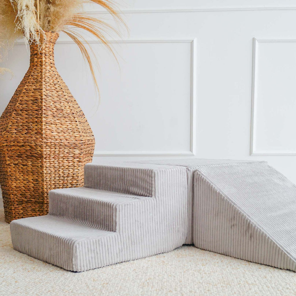 zachte blokken rib stof velvet grijs grey ballenbad accessoires trapje driehoek kubus moje 
