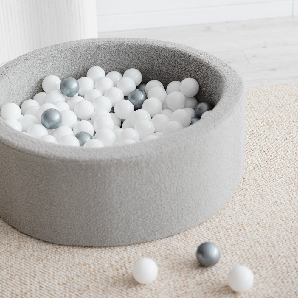 bouclé boucle grijs grey ballenbad ballenbak ballenbadballen ballenbakballen rond 30 hoog moje