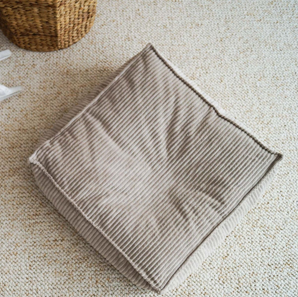 ottoman poof poef voetenbank vierkant rib moje dark beige bruin 